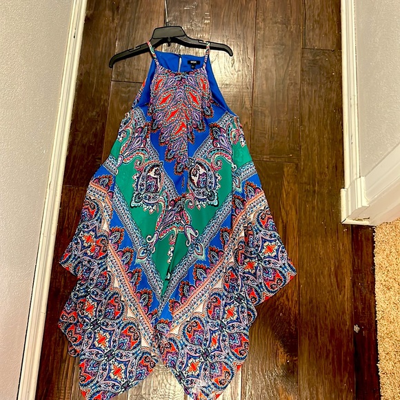 Handkerchief Style Dress. Bold & Beautiful pattern and colors. - Picture 3 of 3